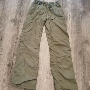 Lululemon lined studio